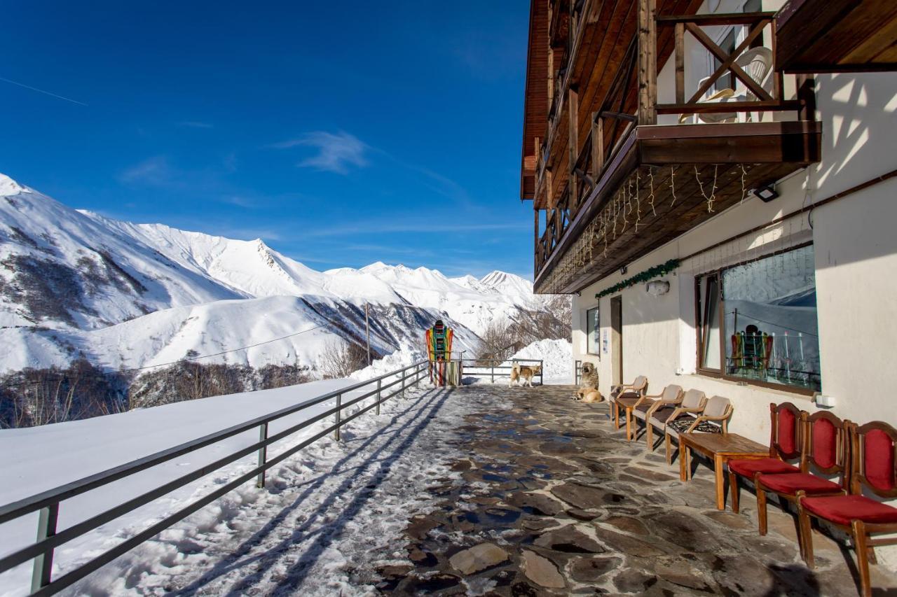 Veranda Hotel Goedaoeri Buitenkant foto