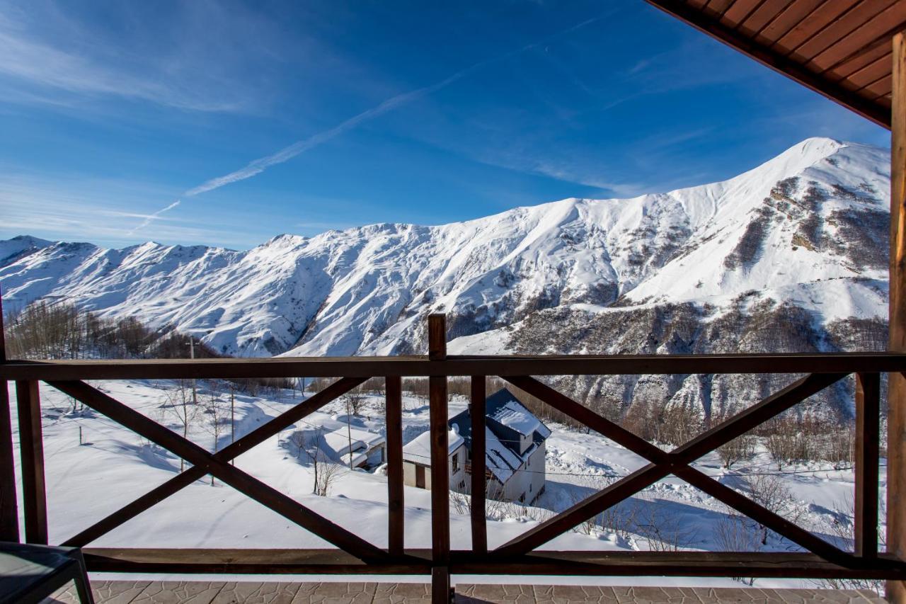 Veranda Hotel Goedaoeri Buitenkant foto