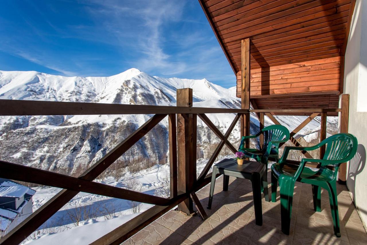 Veranda Hotel Goedaoeri Buitenkant foto